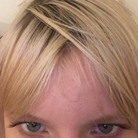 Mein misslungenes Pony hab sonst ne recht hohe Stirn - (Haare, Frisur, Friseur)