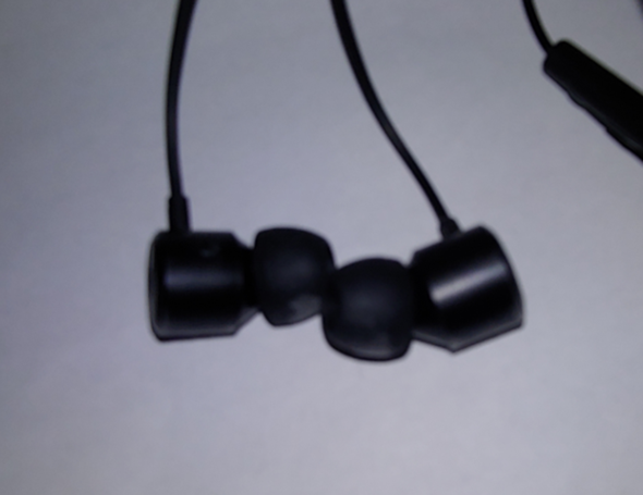 Was soll ich tun wenn diese Kopfhörer für meine Ohren einfach viel zu klein ist?
