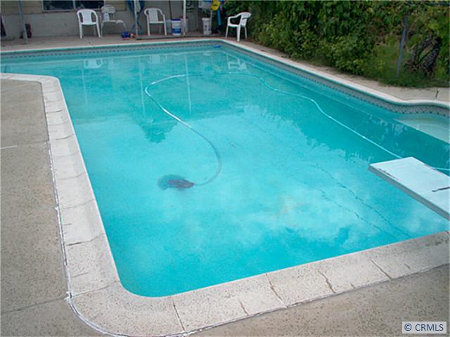 Was würde es ungefähr kosten einem pool dieser Art bei uns ...