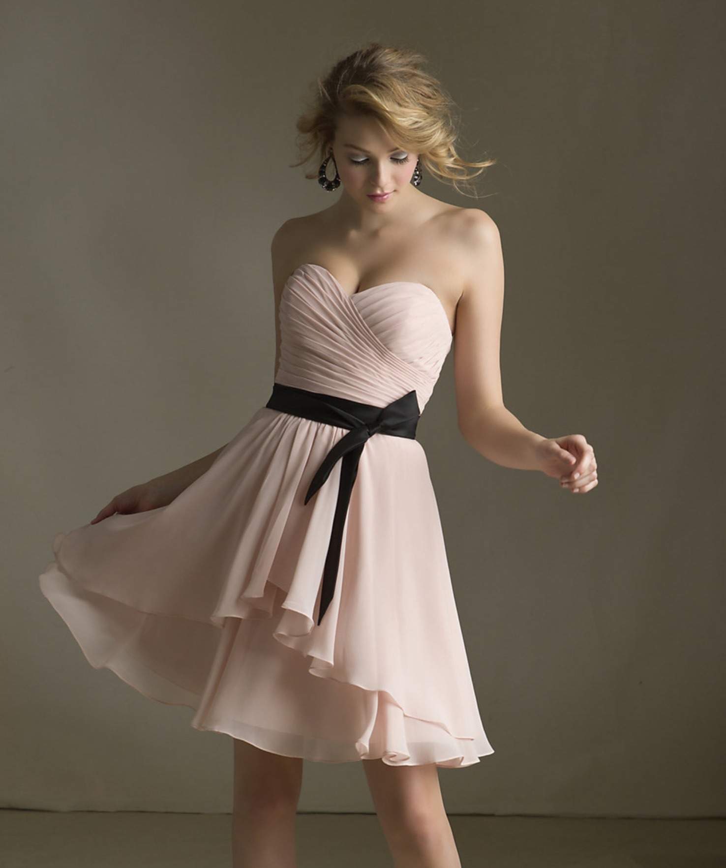 Was zieht man zur Firmung an als Mädchen? (Mode, Kleid)