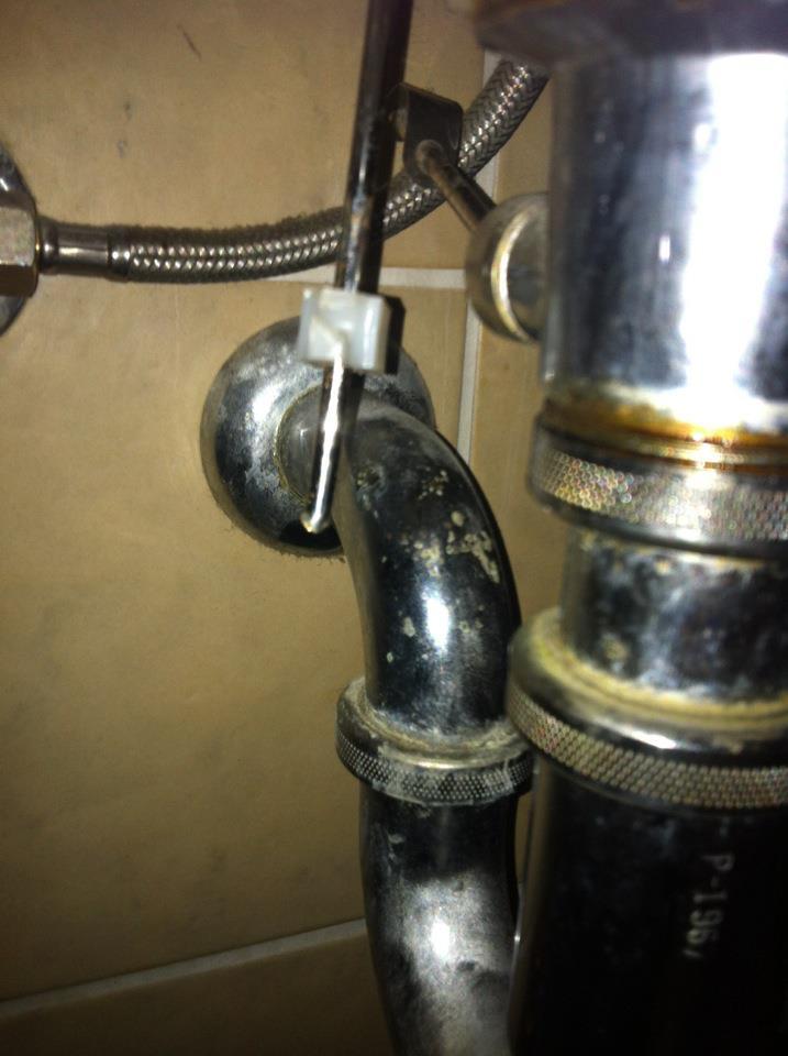 Waschbecken Stöpsel Geht Nicht Mehr Hoch Waschbecken Stöpsel geht nicht raus / Hebel kaputt?