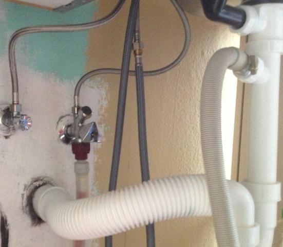 waschmaschine in kuche anschliessen haus haushaltsgerate