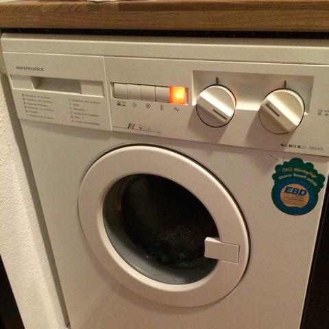 Waschmaschine  - (Waschmaschine, funktioniert, ebd)