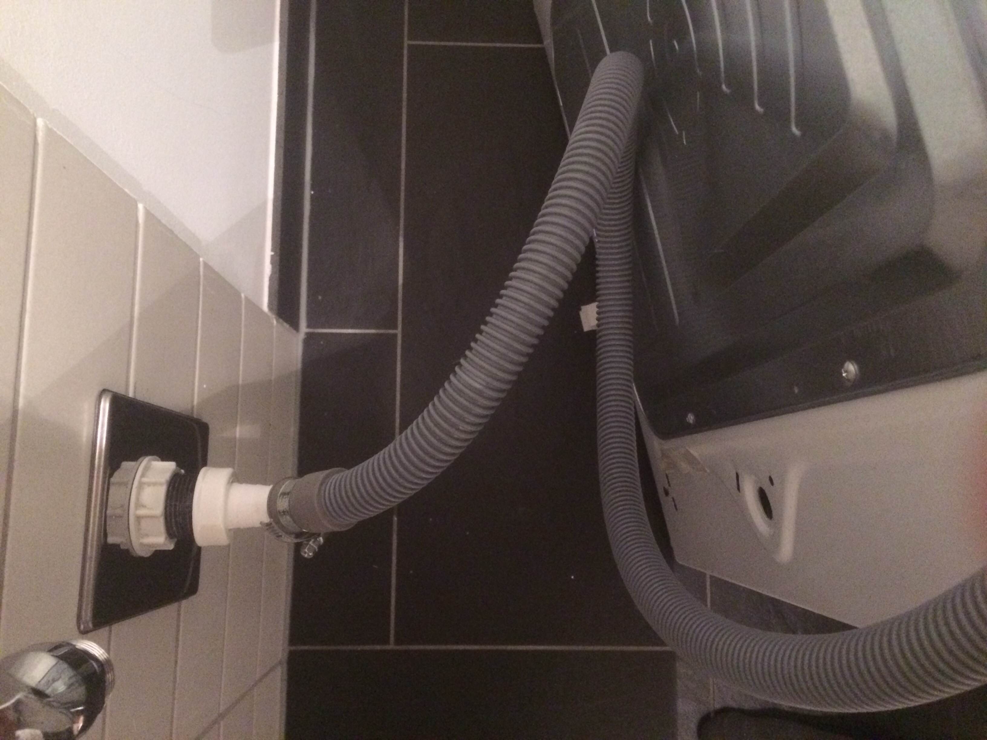 Wie Hoch Darf Der Abfluss Einer Waschmaschine Sein Waschmaschinen Abfluss richtig angeschlossen (Winkeltülle