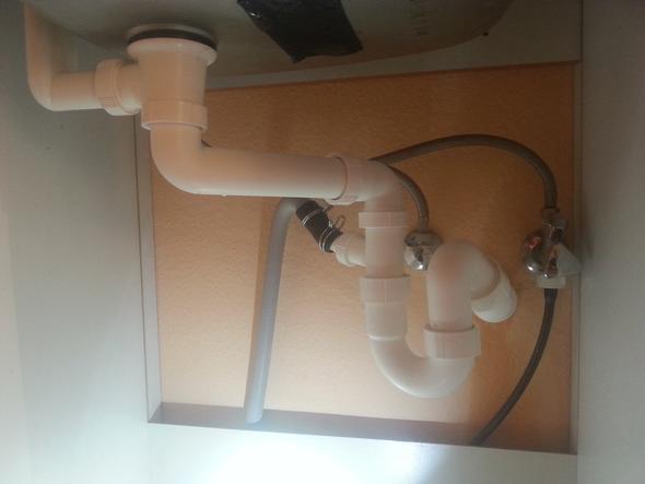 Wasser in der Küchenspüle rinnt nicht ab (Küche ...