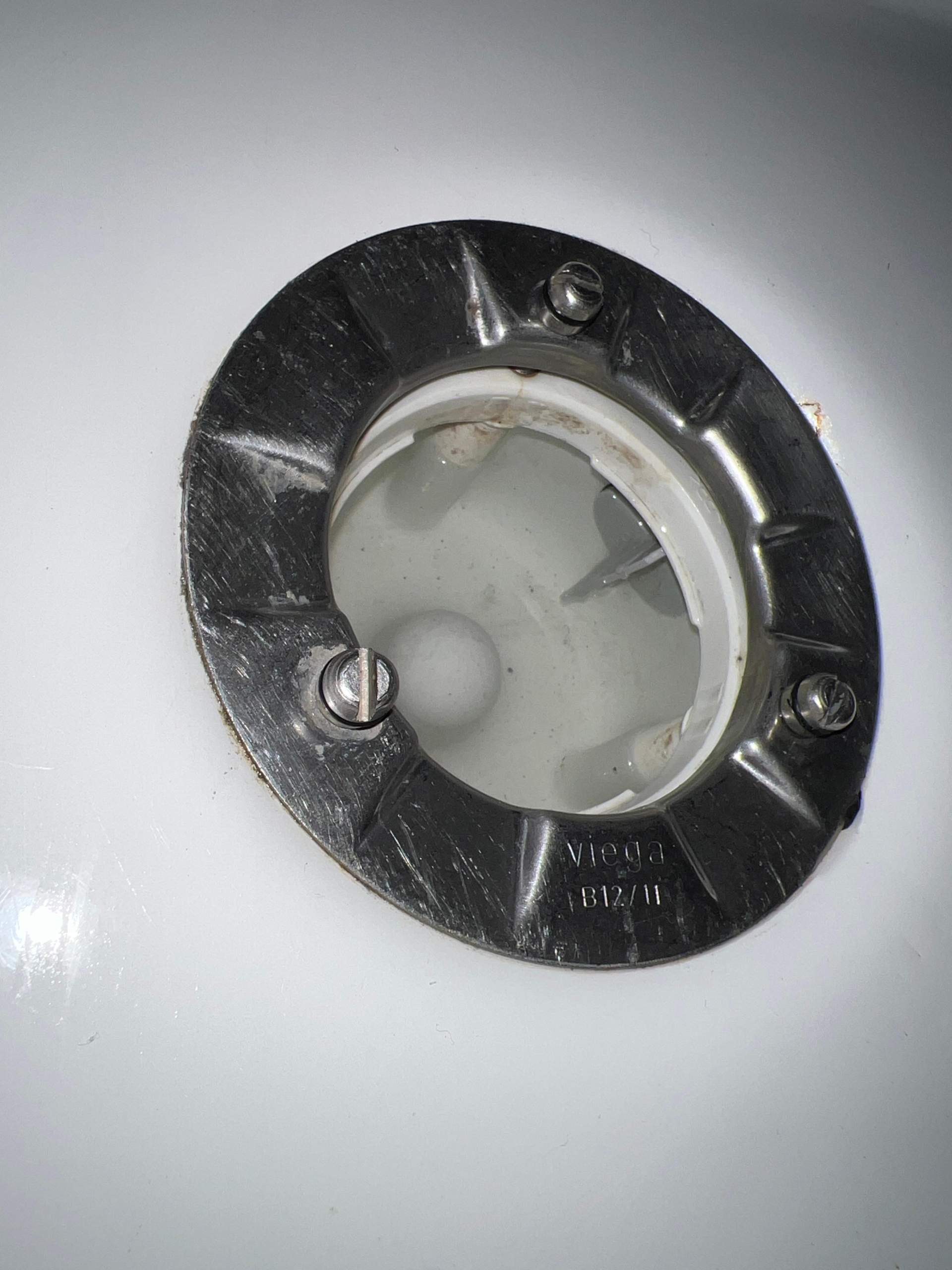 Wasser in Dusche läuft nur sehr langsam ab? (Haushalt, Sanitär, Badezimmer)