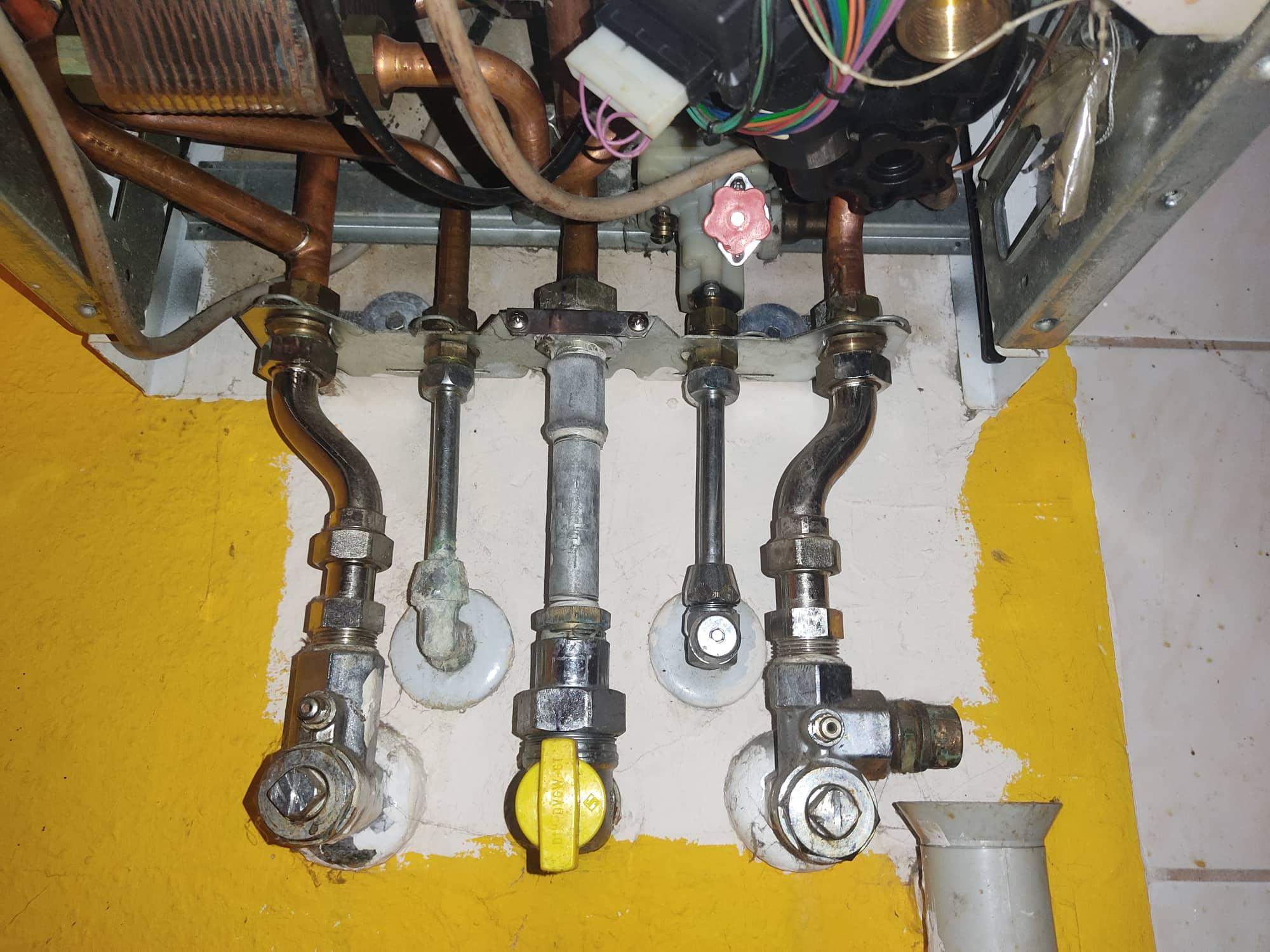 Wasser in Junkers Ceranorm nachfüllen? (Heizung, Therme, Heizkörper)