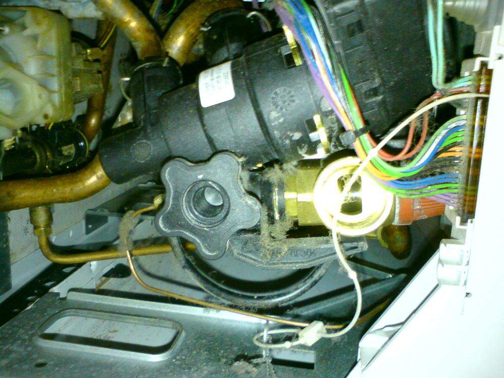 Junkers Zwn 18 6 Ke 23 Explosionszeichnung Wasser nachfüllen Junkers ZWN 18-6 KE 23 (Gastherme, Ventil)