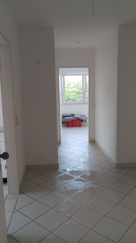 Wasserschaden Durch Ca 1cm Hohes Wasser Fur Ca 1 Stunde Auf