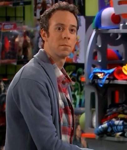 We findet ihr Stuart aus The Big Bang Theory?