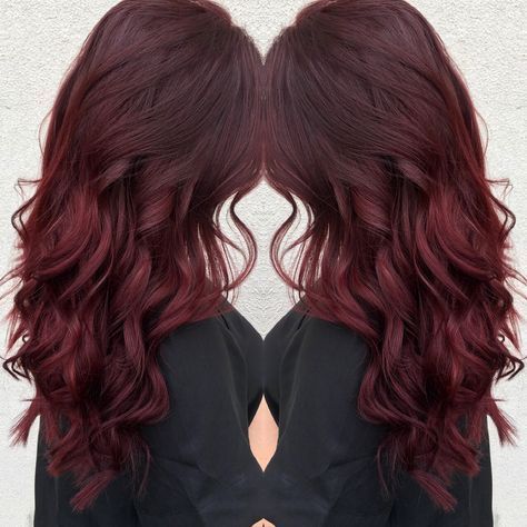 Weinrote/Dunkelrote Haare mit Goldwell Elumen? (Haare färben, Dunkelrot