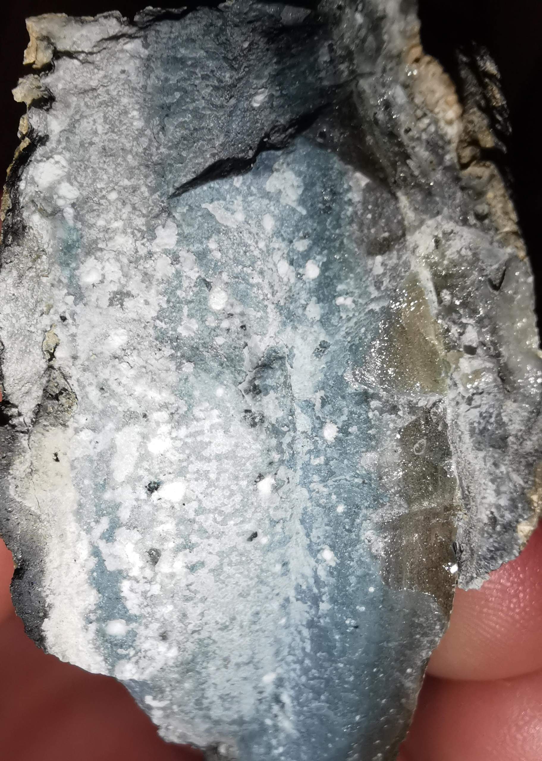 Weiß jemand um welchen Stein es sich handelt Ostsee? (Geologie