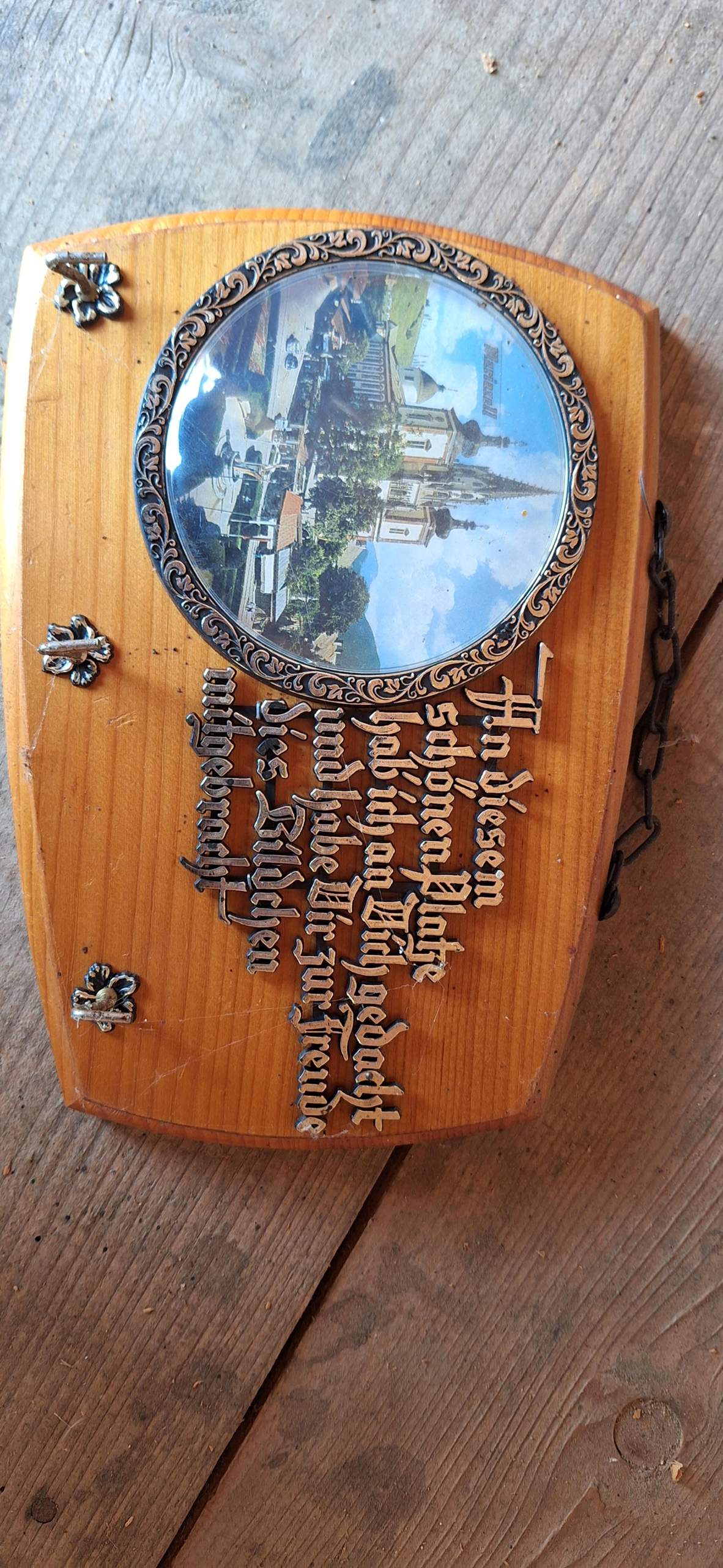 Weiß jemand was das ist oder ob es was wert ist oder einfach ein