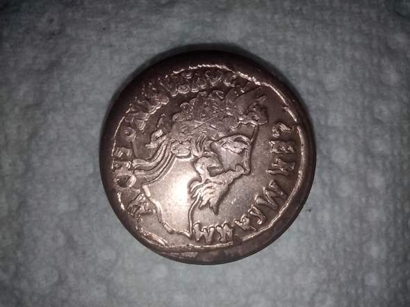 Weiß jemand welche Münze das ist?