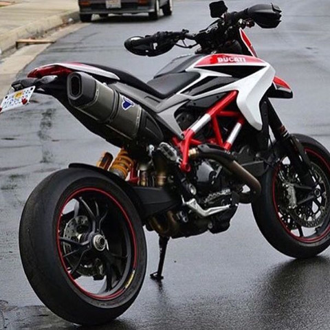- (Motorrad, Ducati)