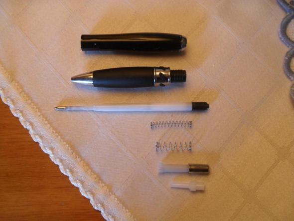 Weiß jemand wie man ein kugelschreiber wieder zusammenbaut? (bauen ... - 0 Big Weiß jemand wie man ein kugelschreiber wieder zusammenbaut? (bauen ... - 0 Big