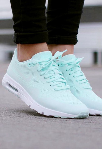 diese schuhe meine ich - (Schuhe, Nike)