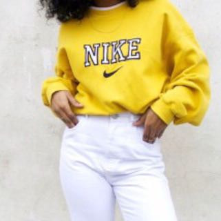 Hier ist er - (kaufen, Nike, Pullover)