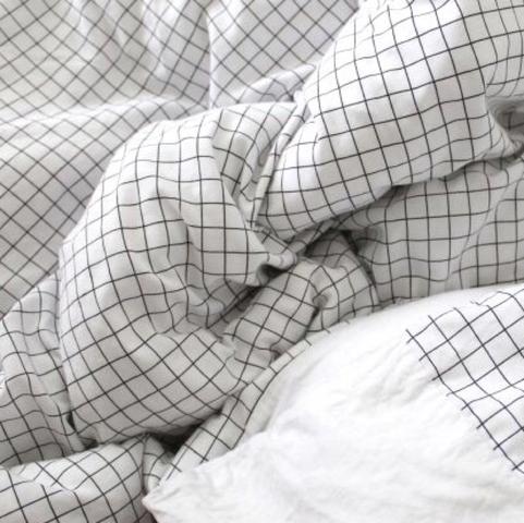 Weiße karierte Bettwäsche gesucht (schwarz, Tumblr, Bett)
