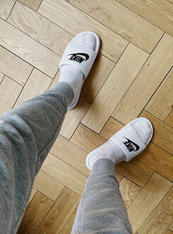 Weiße oder schwarze Socken?