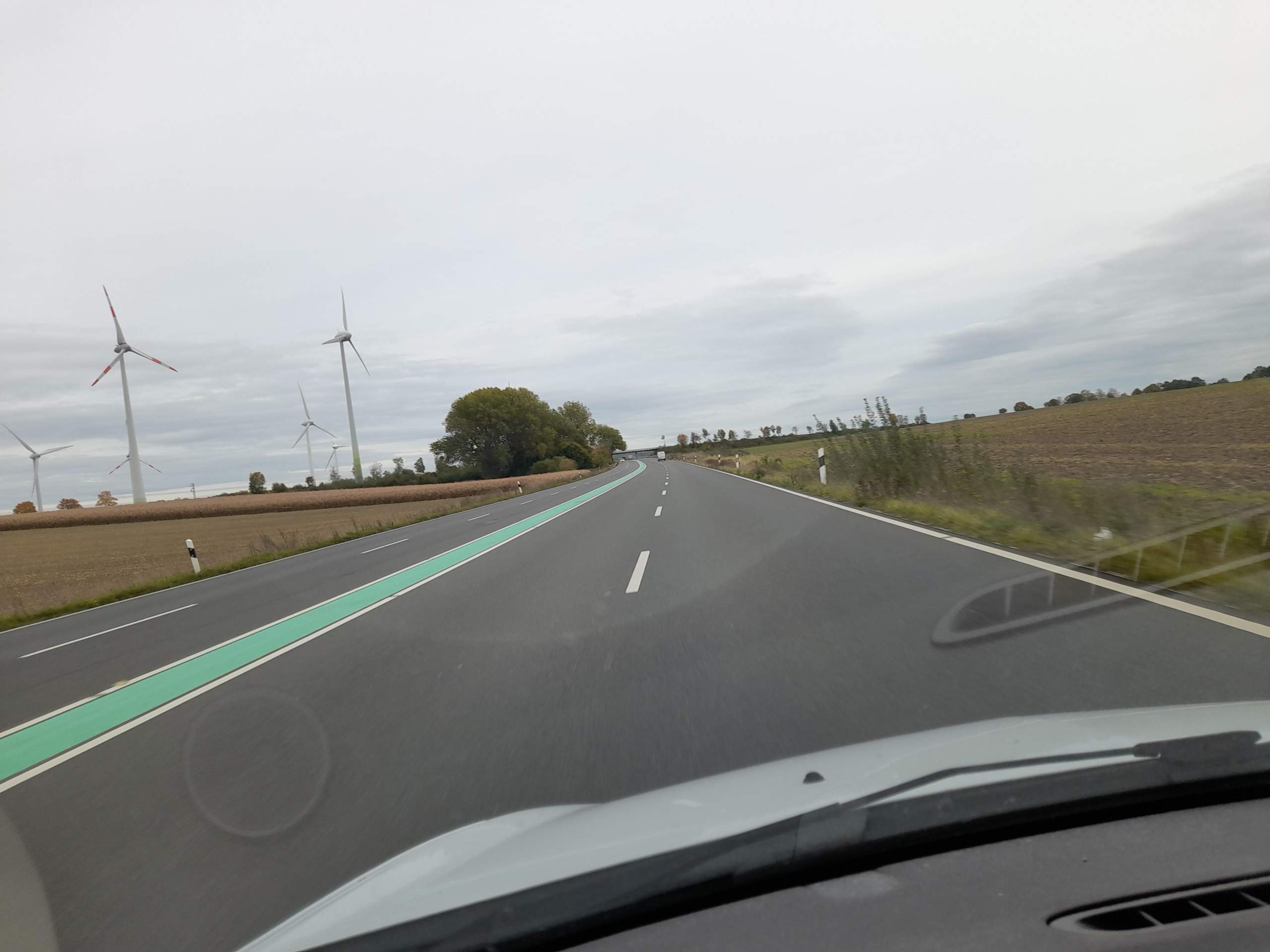 Welche bedeutung hat die grüne Fläche? (Straßenverkehrsordnung, markierung)