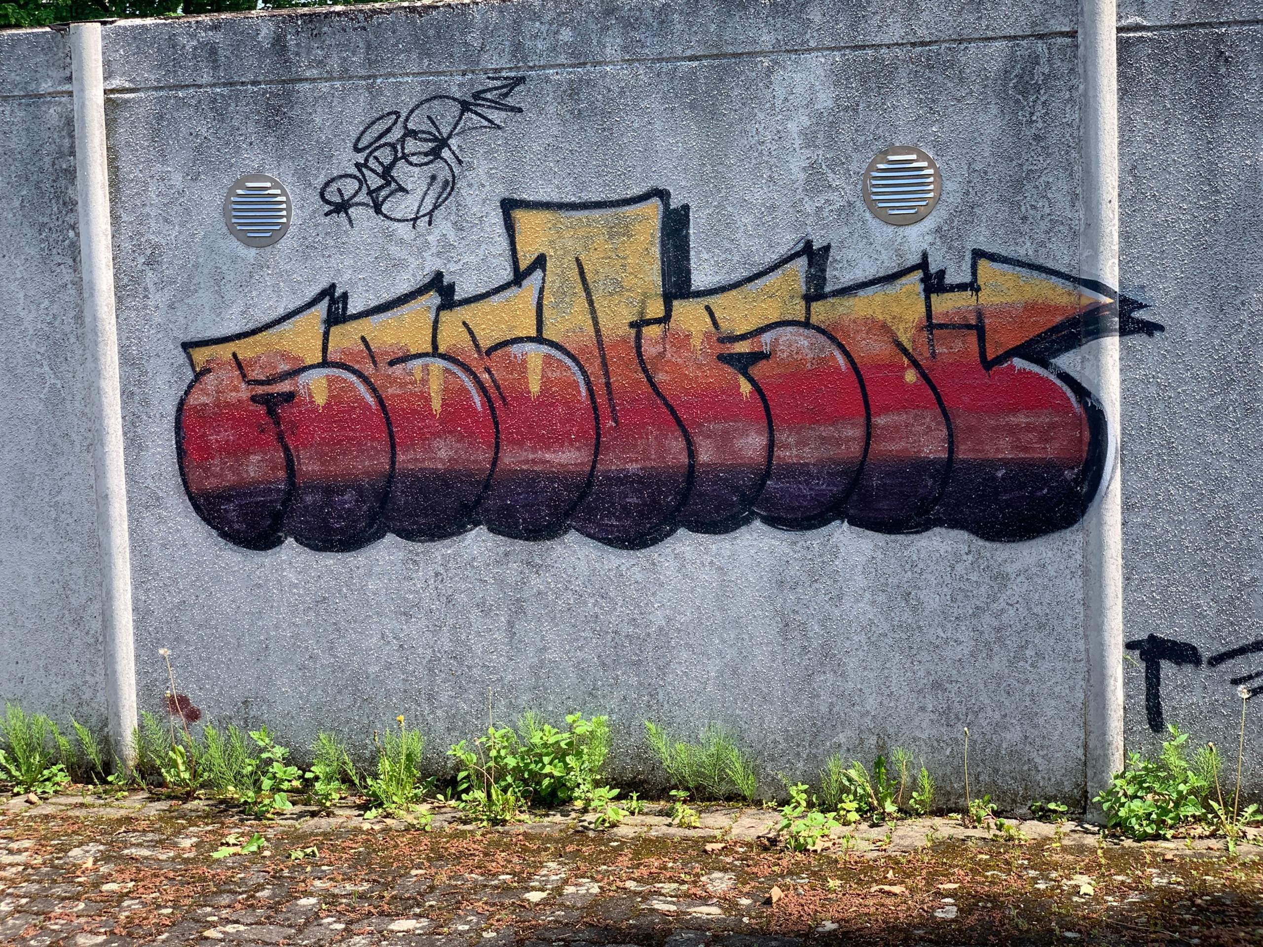 Welche Bedeutung hat dieses Grafitti? (Graffiti, Garage, Sprayen)