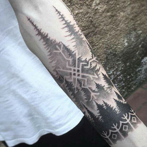 Rune befindet sich mittig - (Kunst, Bedeutung, Tattoo)