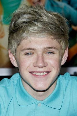 Niall - (Zahnspange, Niall Horan)