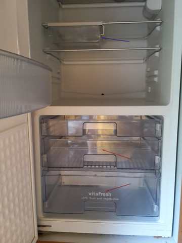 Ansicht bei offener Kühlschranktür - (Lebensmittel, Küche, Fleisch)