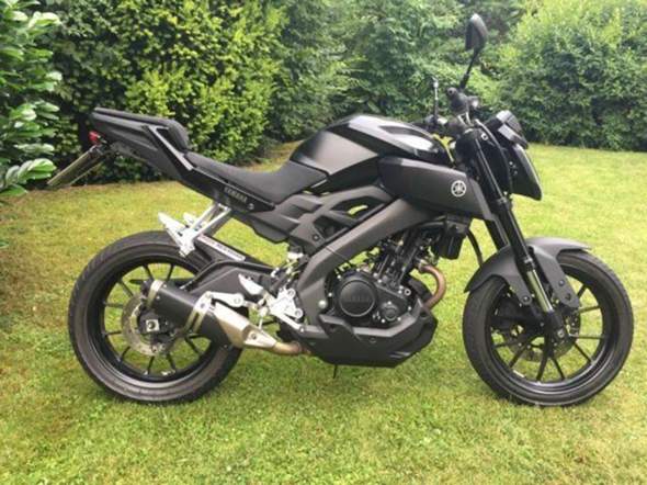 Welche Farbe bei Yamaha Mt 125? (Auto und Motorrad)