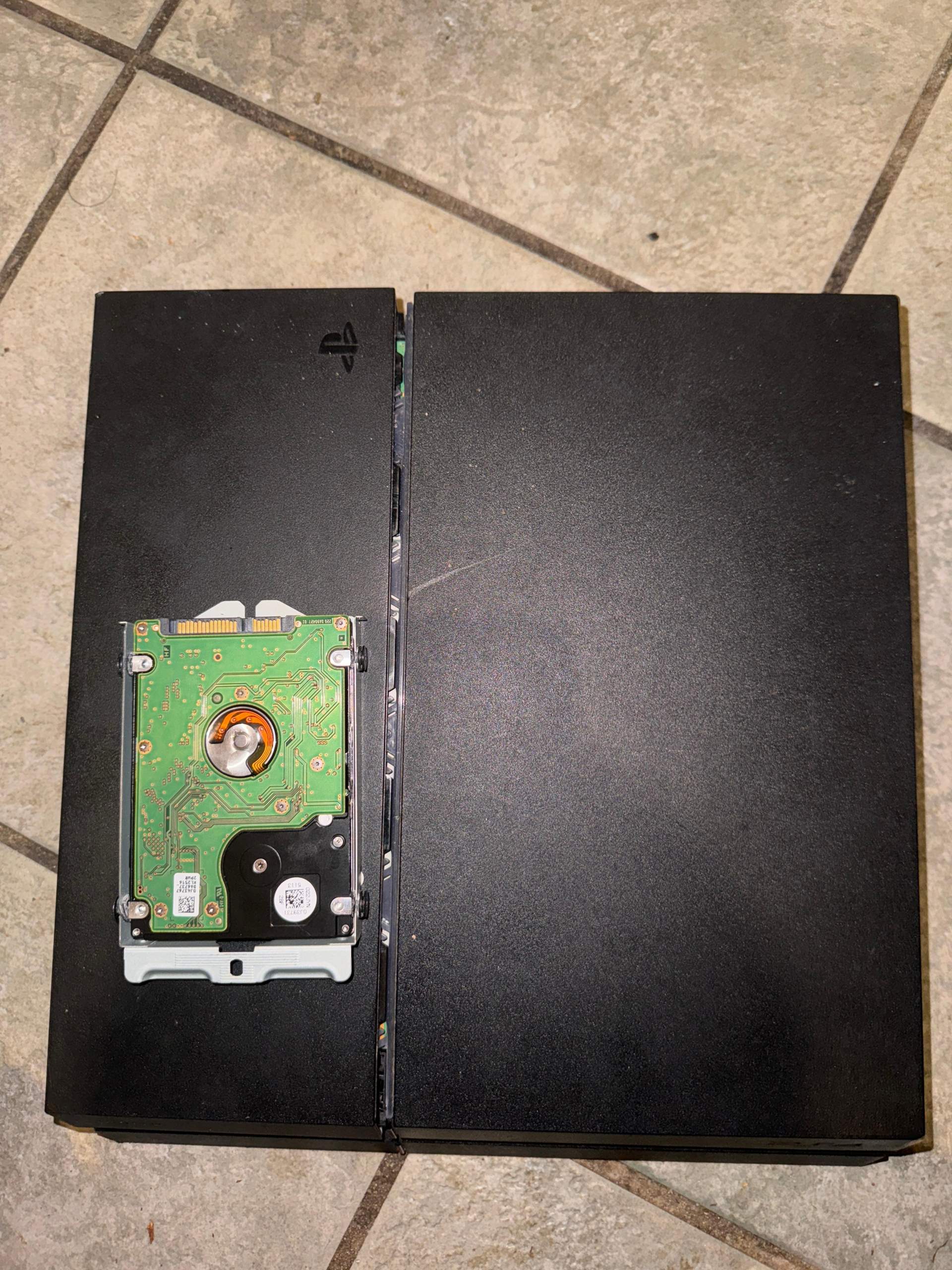 Welche Festplatte für PS4 CUH1216A? (defekt)