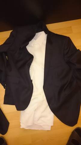 - (Mode, Bewerbung, Style)