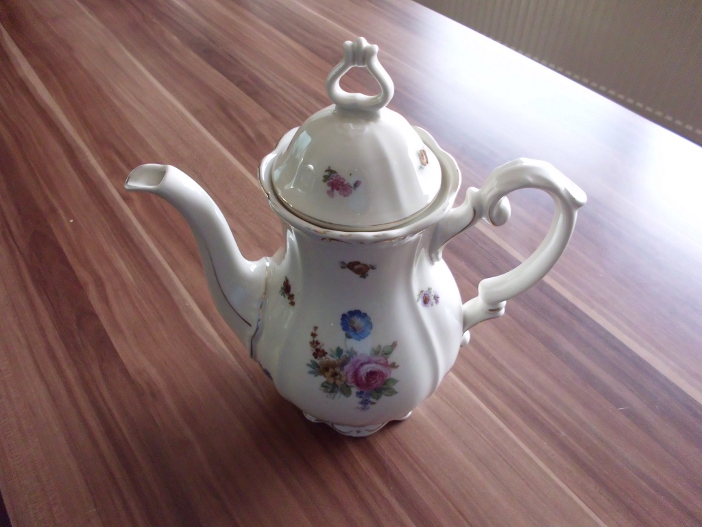 Welche Porzellanfabrik ist das? (Antik, Porzellan, Porzellanmanufaktur)