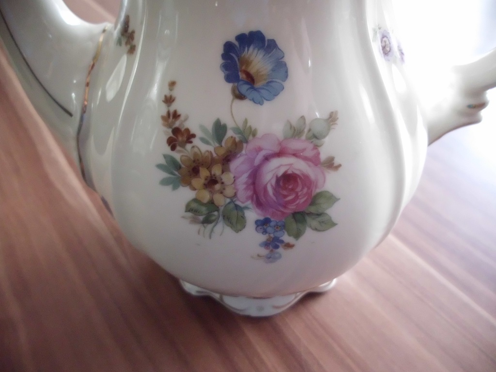 Welche Porzellanfabrik ist das? (Antik, Porzellan, Porzellanmanufaktur)