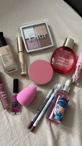 Welche Produkte benutzt ihr zum schminken?