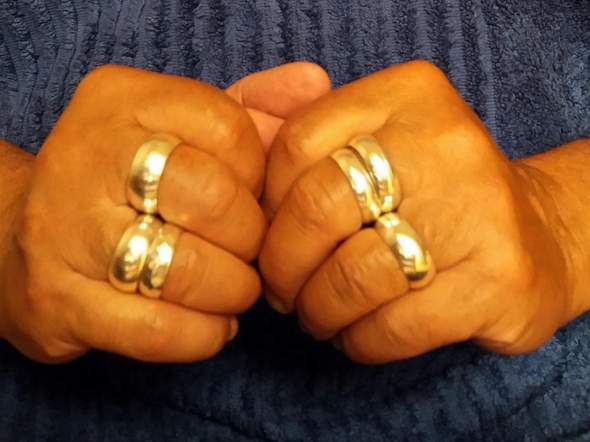 - (Schmuck, Ring)