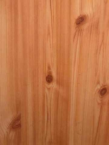 Welche Wand- und Teppichfarbe passt zu diesem Holz?
