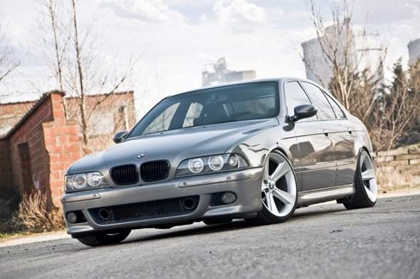 BMW 523i e39 - (Auto, Design, Tuning)