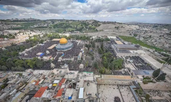 Welches Bild findet ihr schöner (alAqsaMoschee)? (Religion, Bilder