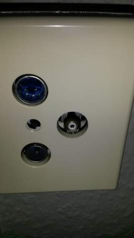 Welches Kabel benötige ich für diese Multimediadose? (Anschluss, Modem)