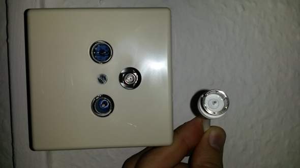 Welches Kabel Benotige Ich Fur Diese Multimediadose Anschluss Modem