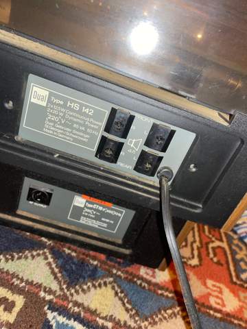 Welches Kabel brauche ich um alten Dual Plattenspieler mit Dual Boxen zu  verbinden? (Sound, HiFi, Musikboxen)