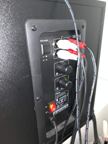 Welches Kabel brauche ich um meine Musikanlage mit dem Fernseher zu