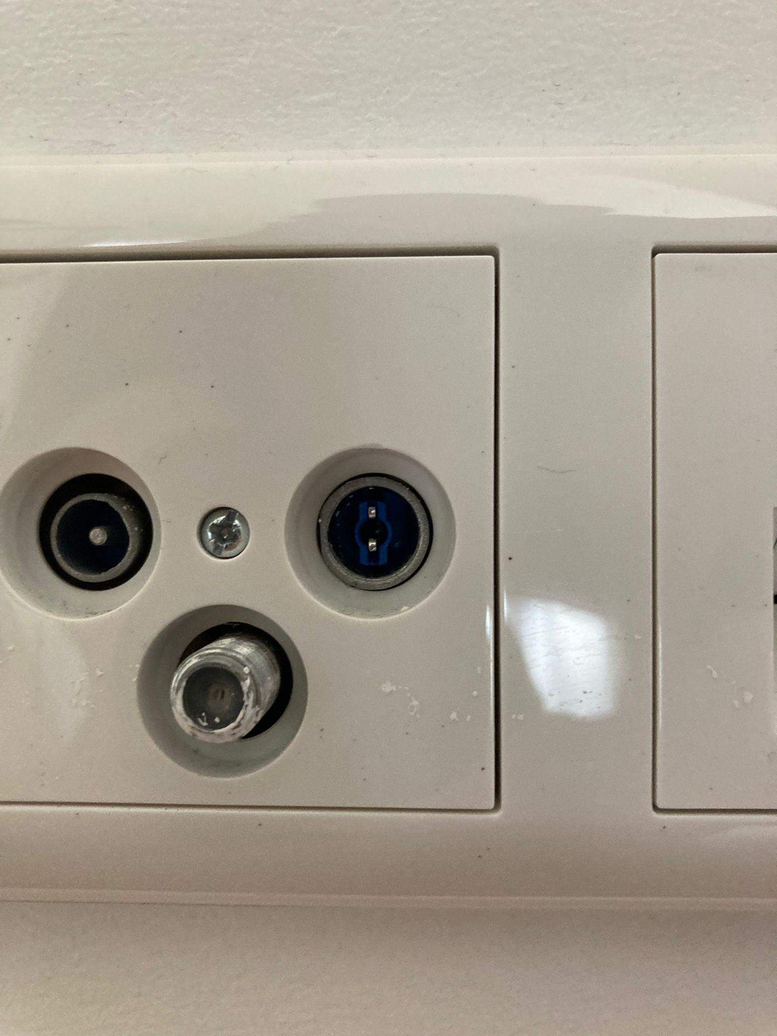 Welches Modem und Vertrag brauche ich? WLAN, Router)