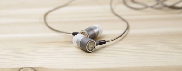 Sehen eigentlich ganz nett aus aber Klanglich? - (Musik, Elektronik, Headset)
