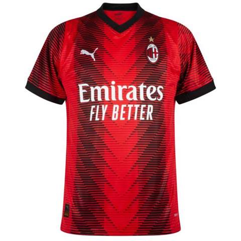 Welches Trikot des AC Milan findet ihr schöner?