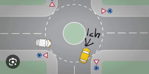 Wer hat hier Vorrang? (Auto, Verkehr, Straßenverkehr)