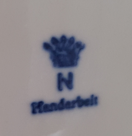 Wer kann mir sagen von welcher Porzellanmarke dieses Zeichen stammt? (Antiquitäten, Porzellan)