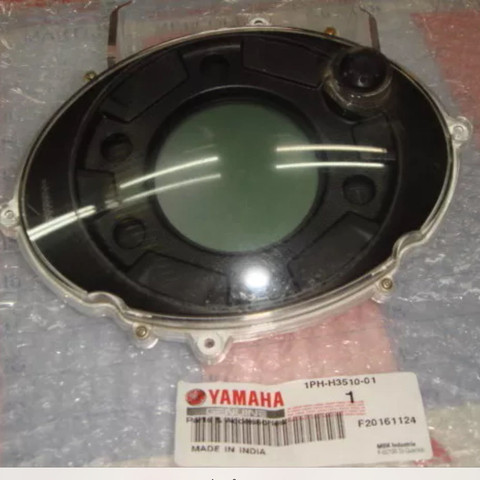 Wer kann mir sagen wo ich ein Tachoglas für einen Yamaha Aerox Digitaltacho kaufen kann? Oder hat vielleicht jemand so ein Teil.?