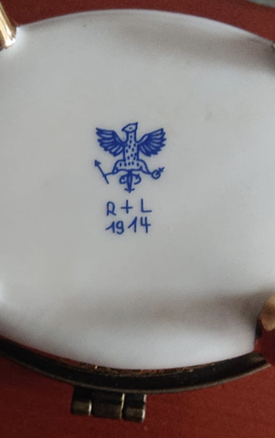 Wer kennt diesen Porzellan Stempel? Reichsadler mit R+L 1914?